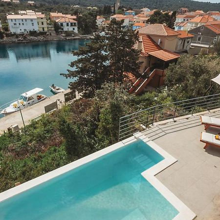 Sol Luxury Residence Near The Beach With Shared Heated Pool Božava Exterior foto