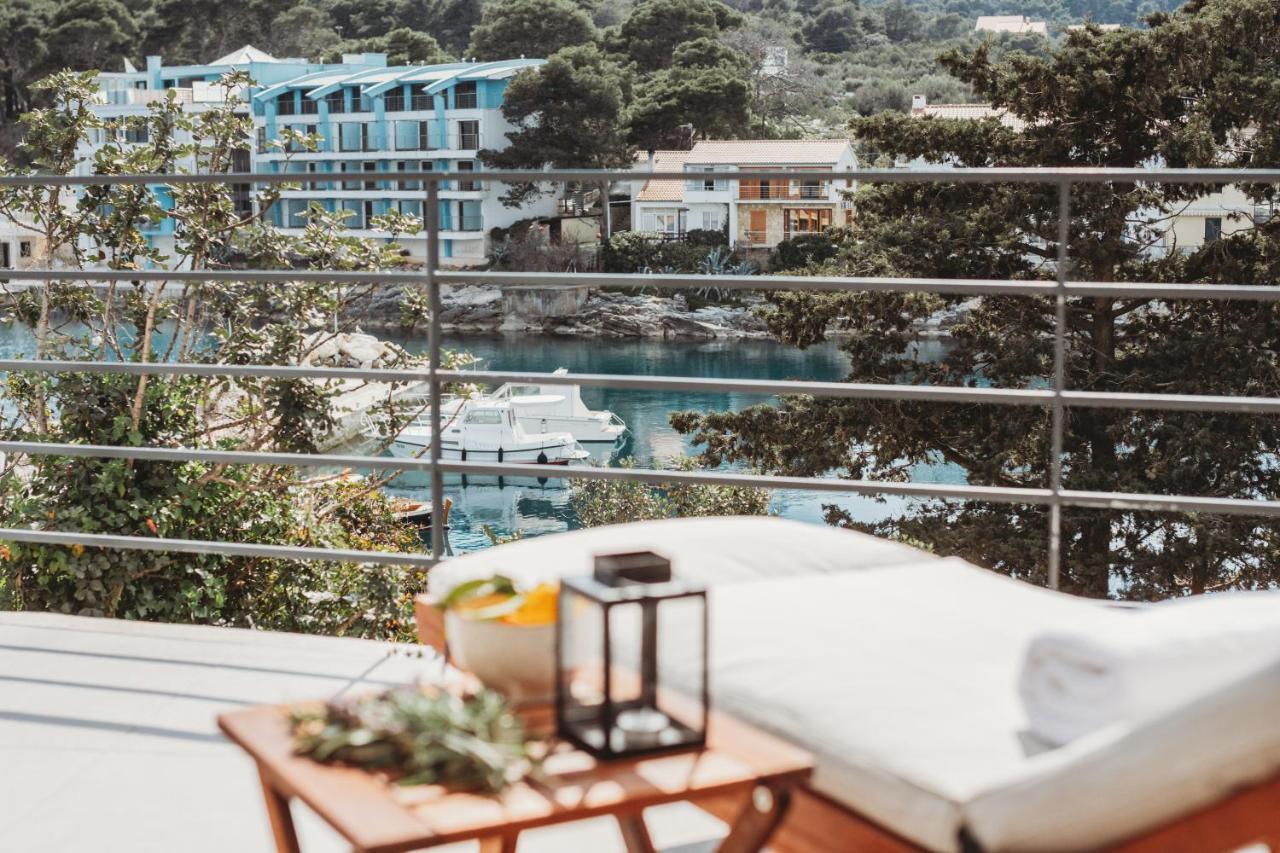 Sol Luxury Residence Near The Beach With Shared Heated Pool Božava Exterior foto