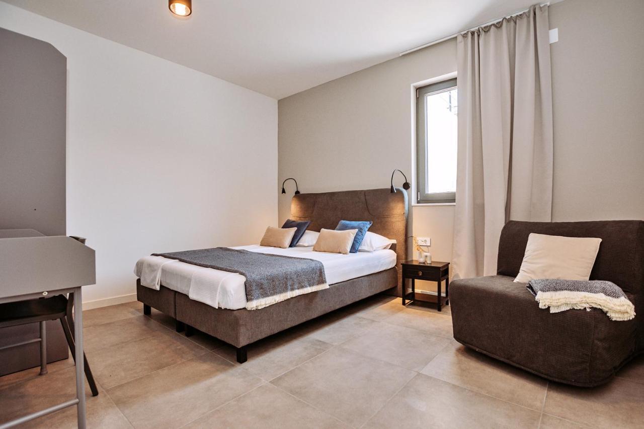 Sol Luxury Residence Near The Beach With Shared Heated Pool Božava Exterior foto