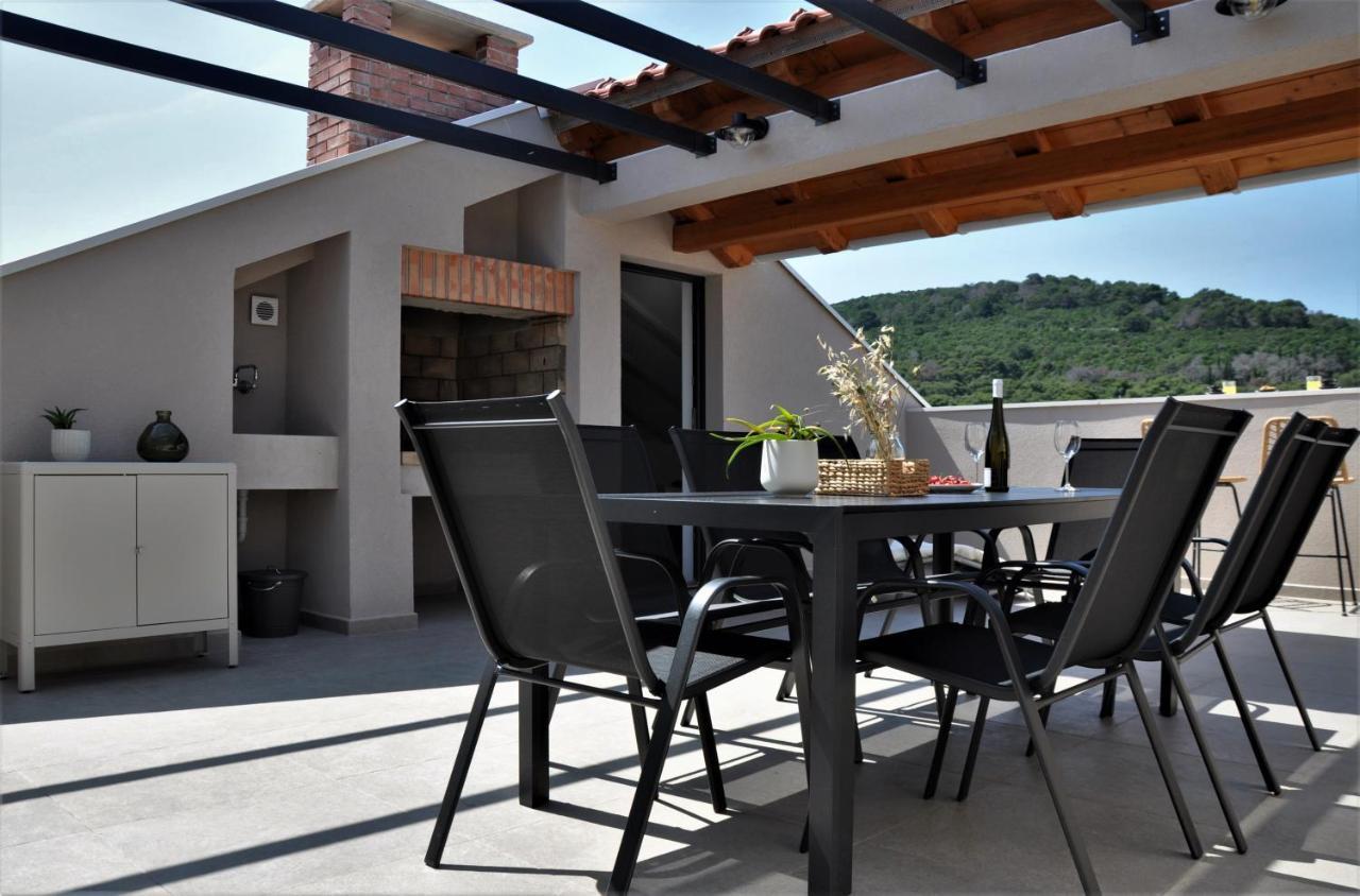 Sol Luxury Residence Near The Beach With Shared Heated Pool Božava Exterior foto