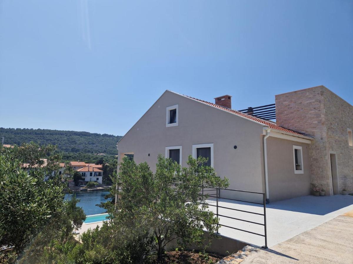 Sol Luxury Residence Near The Beach With Shared Heated Pool Božava Exterior foto